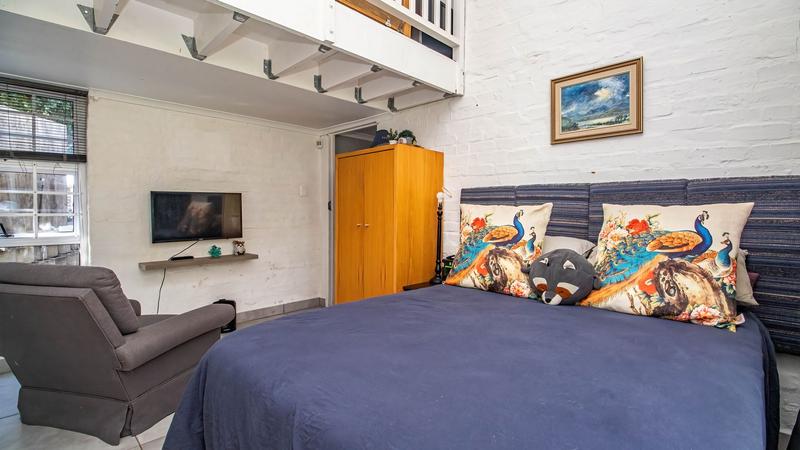 7 Bedroom Property for Sale in Santos Bay Western Cape